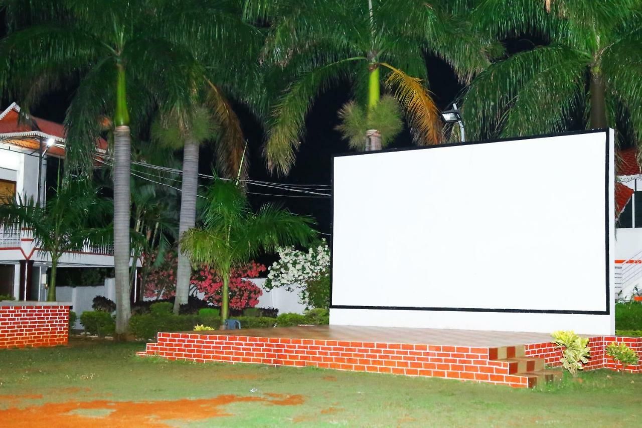 Outdoor Open-air Screen