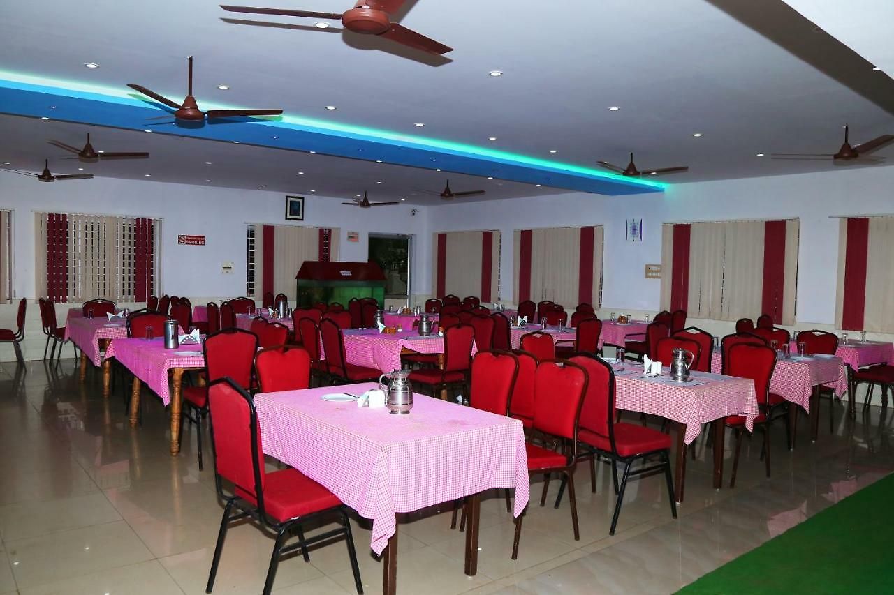 O Nila Resort Multi-Cuisine Restaurant and Dining Hall